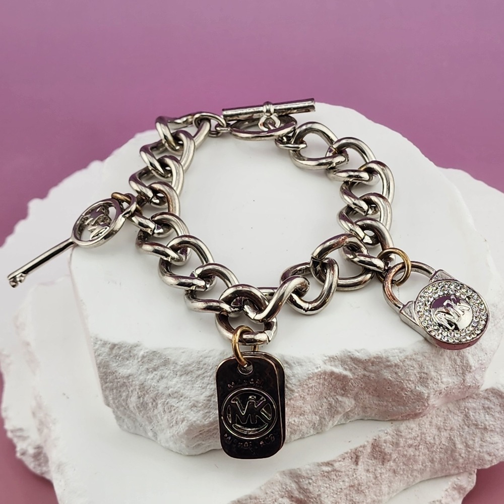 Michael Kors MK Silver Tone Chunky Chain Charm Bracelet Rhinestone Lock Key